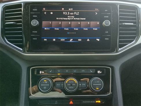 Certified 2022 Volkswagen Atlas SE w/ Panoramic Sunroof Package image 23