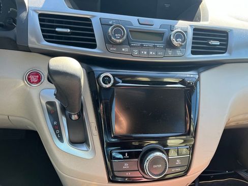 Used 2016 Honda Odyssey EX-L image 10