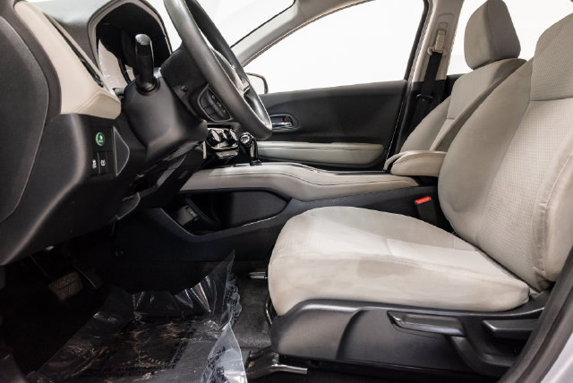 Used 2021 Honda HR-V LX image 11