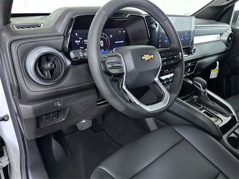 New 2025 Chevrolet Colorado LT w/ LT Convenience Package image 10