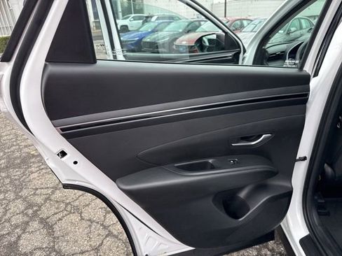 Used 2022 Hyundai Tucson SE image 29