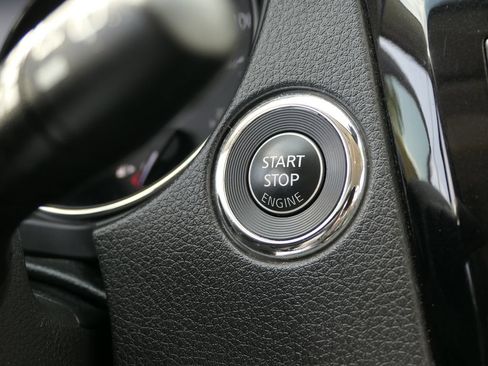 Used 2018 Nissan Rogue Sport SL w/ SL Premium Package FWD image 16