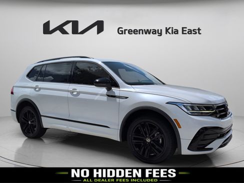 Used 2022 Volkswagen Tiguan SE R-Line FWD image 1
