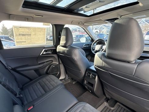 New 2026 Mitsubishi Outlander AWD image 19