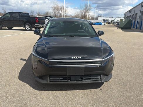 Used 2025 Kia K4 LXS image 8