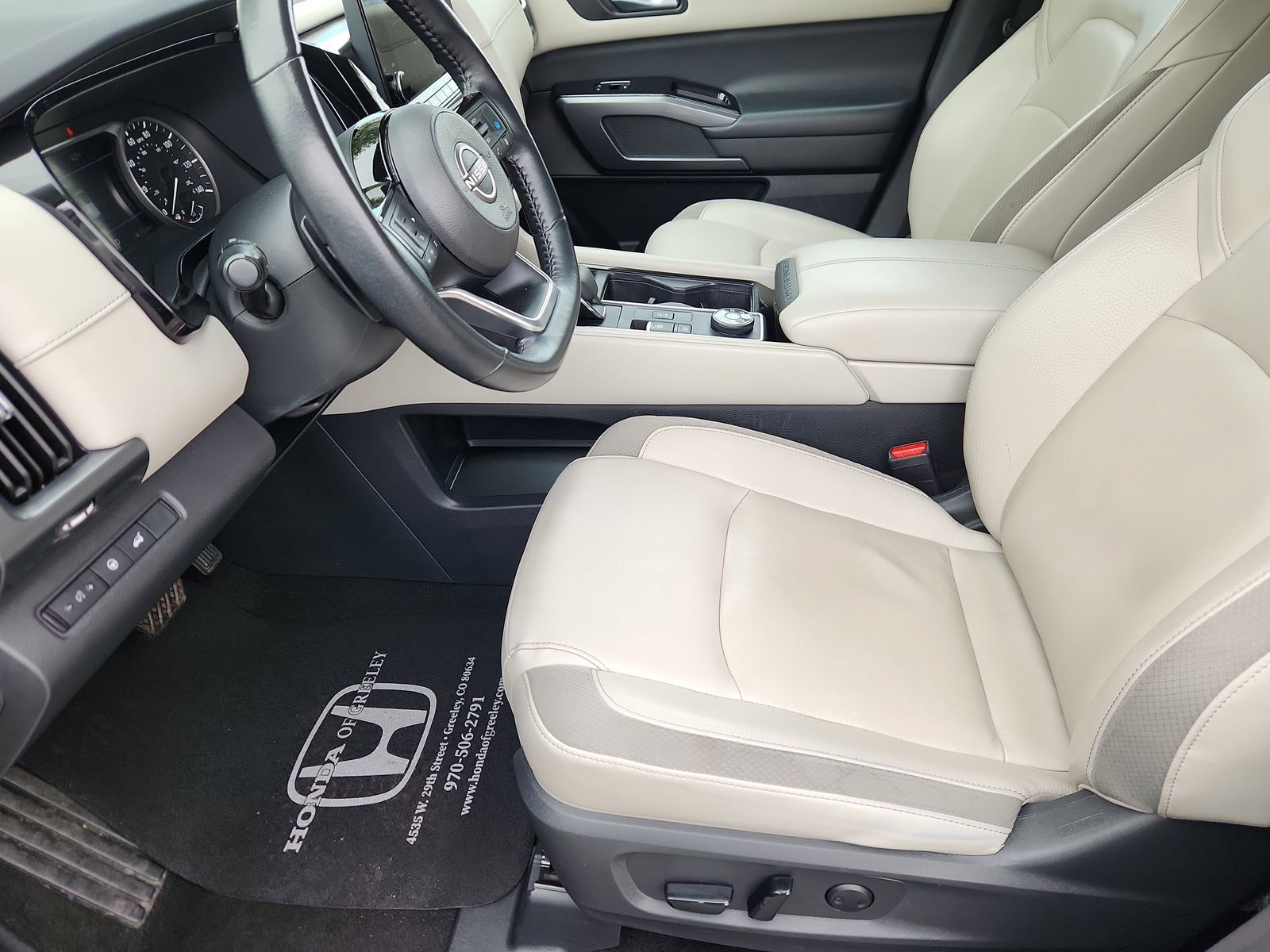 Used 2023 Nissan Pathfinder SL w/ Lighting Package (N92) AWD/4WD image 10