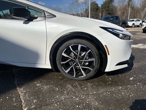 New 2026 Toyota Prius Plug-In Hybrid image 10