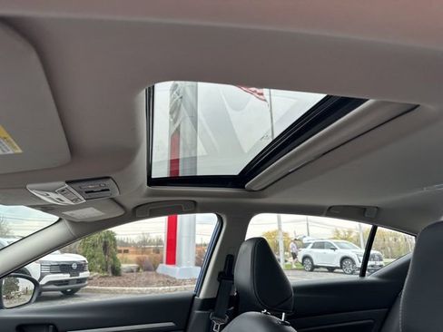 Certified 2025 Nissan Altima 2.5 SL image 10