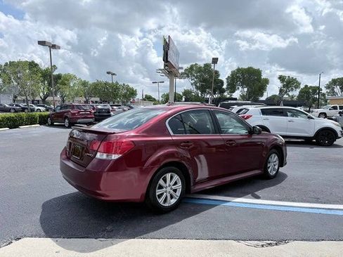 Used 2012 Subaru Legacy 2.5i Premium w/ All-Weather Pkg AWD/4WD image 4