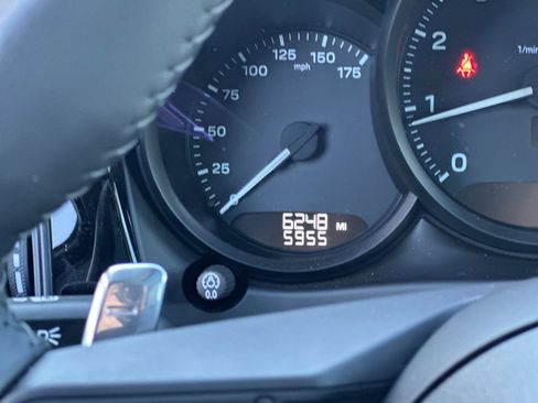 Certified 2025 Porsche Macan image 25