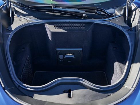 Used 2022 McLaren GT RWD image 17