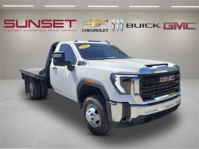 Certified 2024 GMC Sierra 3500 Pro w/ Convenience Package