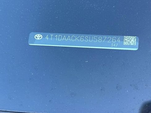 Used 2025 Toyota Camry SE FWD image 5