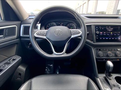 Used 2021 Volkswagen Atlas SE image 6