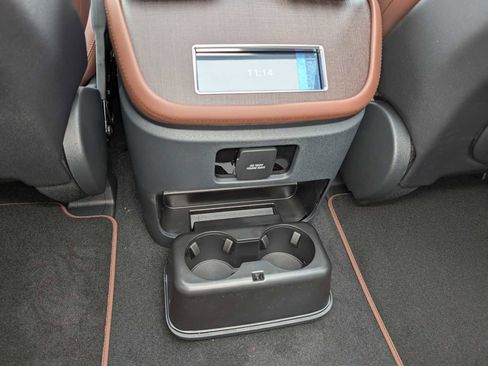 New 2026 Lincoln Navigator L Reserve AWD/4WD image 16