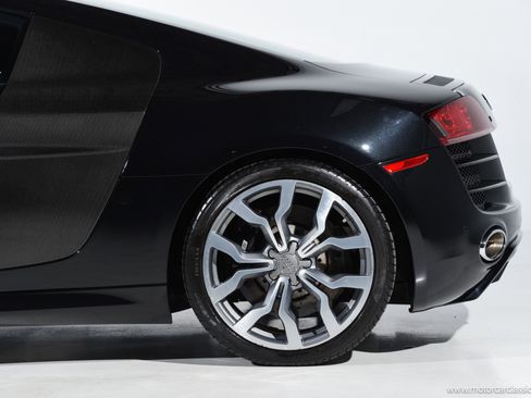 Used 2010 Audi R8 V10 image 13