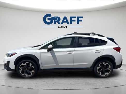 Used 2021 Subaru Crosstrek 2.5i Limited w/ Moonroof Package 1 AWD/4WD image 3
