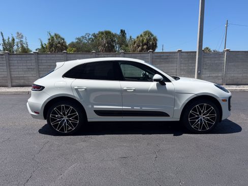 Used 2023 Porsche Macan AWD/4WD image 7