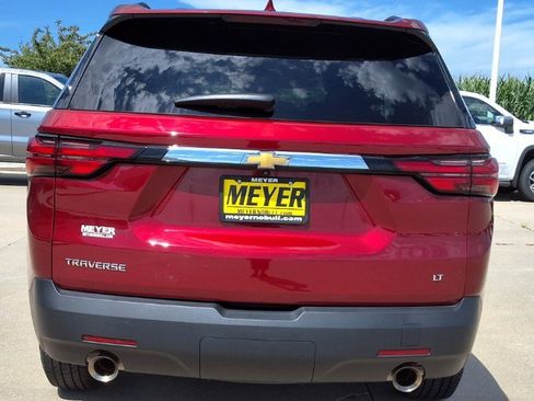 Used 2023 Chevrolet Traverse LT FWD image 7