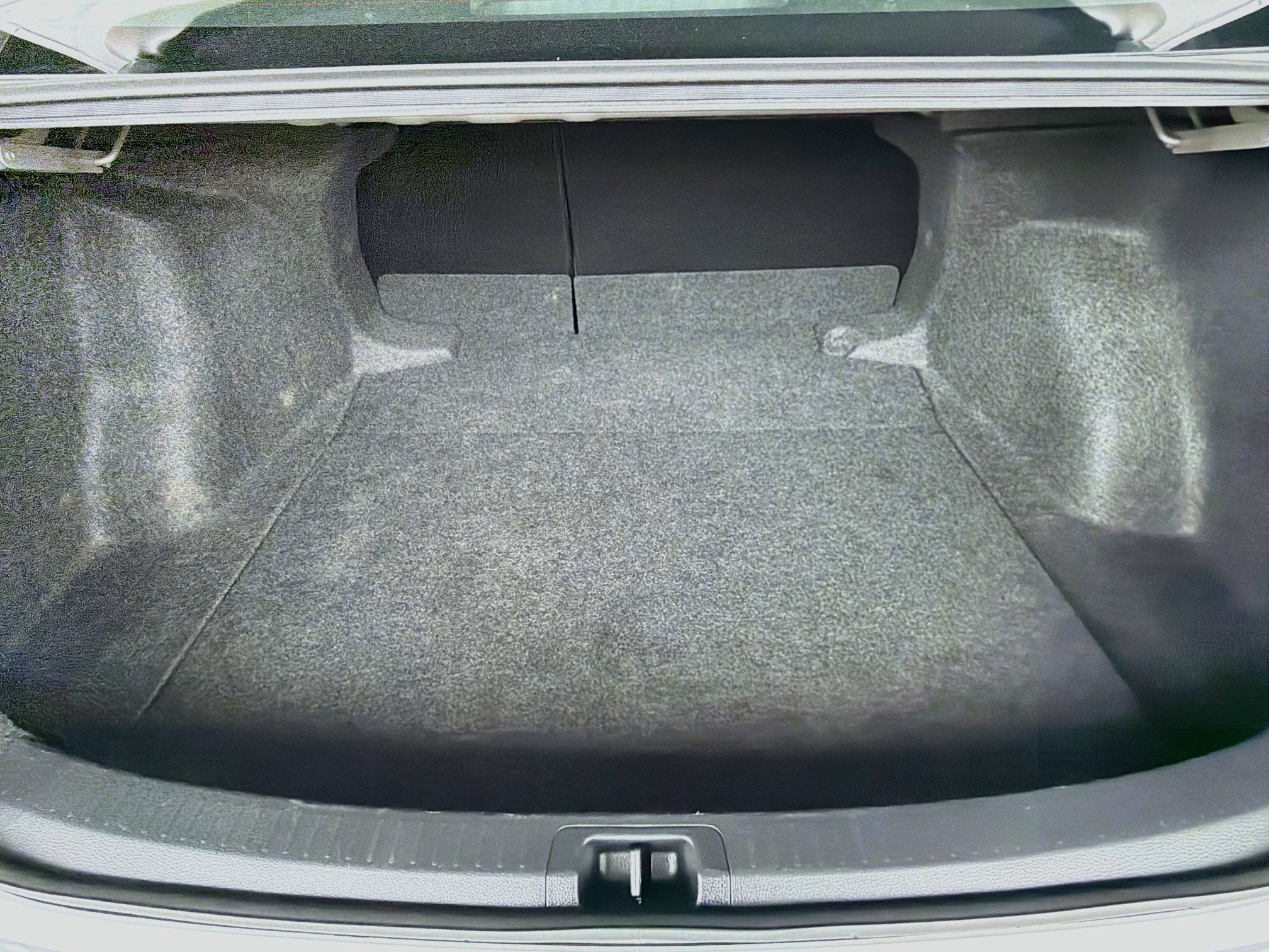 Used 2025 Toyota Corolla LE FWD image 28