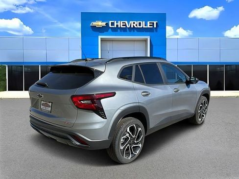 New 2026 Chevrolet Trax RS w/ Sunroof Package image 3