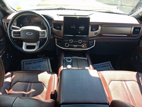 Used 2023 Ford Expedition Limited AWD/4WD image 12