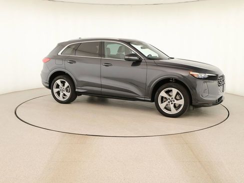 Certified 2025 Audi Q5 Premium Plus w/ Premium Plus AWD/4WD image 9