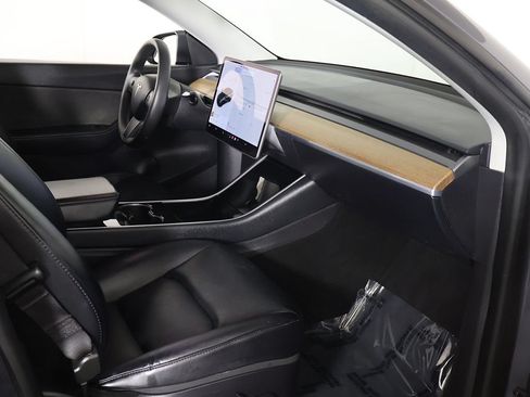 Used 2020 Tesla Model Y Long Range AWD/4WD image 26