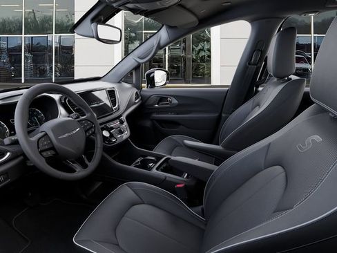 New 2026 Chrysler Pacifica Limited image 22