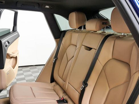 New 2026 Porsche Macan AWD/4WD image 22