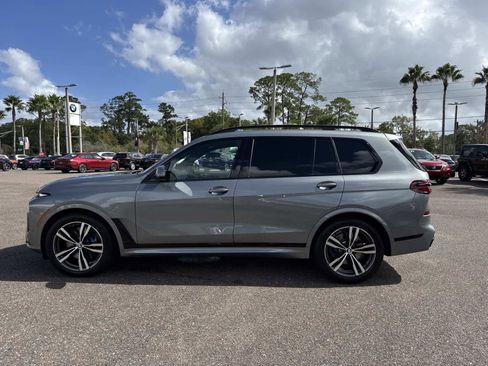 Used 2025 BMW X7 xDrive40i w/ M Sport Package image 8