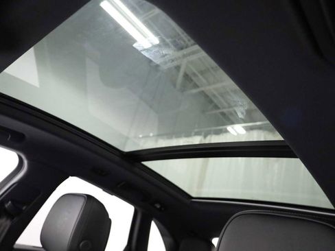 New 2026 Porsche Macan image 20