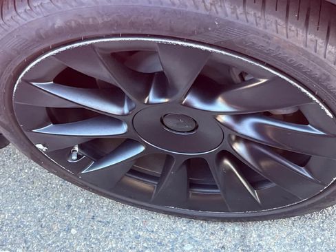 Used 2020 Tesla Model Y Long Range AWD/4WD image 22