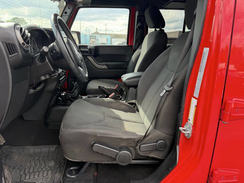 Used 2017 Jeep Wrangler Unlimited Sport w/ Quick Order Package 23S image 9