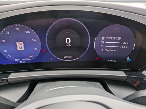 New 2025 Porsche Macan 4 Electric image 16