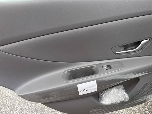 New 2026 Hyundai Elantra SE FWD image 9