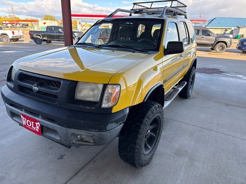 Used 2001 Nissan Xterra SE image 3