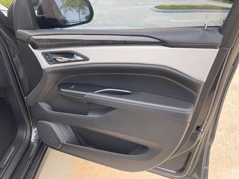 Used 2015 Cadillac SRX Performance w/ Driver Awareness Package FWD image 38