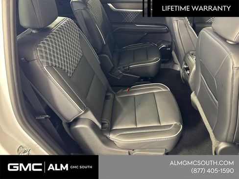 New 2026 GMC Acadia Denali w/ Super Cruise Package FWD image 17