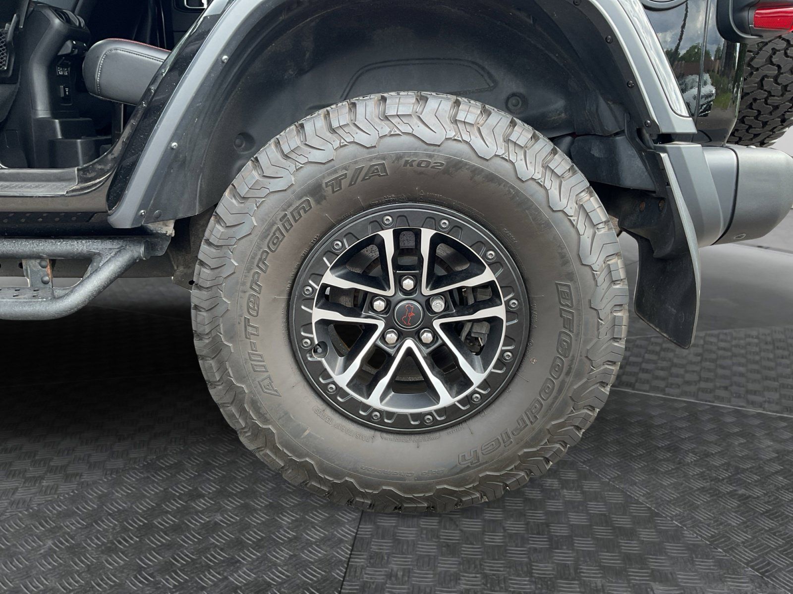 Used 2024 Jeep Wrangler Unlimited Rubicon AWD/4WD image 5