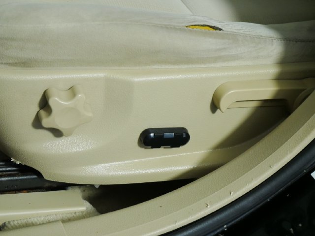 Used 2009 Ford Fusion SE FWD image 22