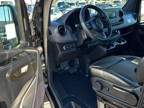 Used 2024 Mercedes-Benz Sprinter 3500 image 11