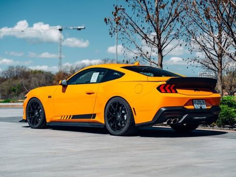 New 2026 Ford Mustang GT Premium w/ GT Performance Package RWD image 16
