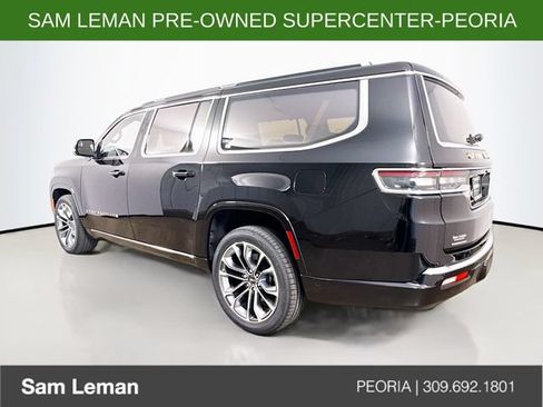 Used 2023 Jeep Grand Wagoneer L Series III w/ Rear Seat Video Group 1 AWD/4WD image 5