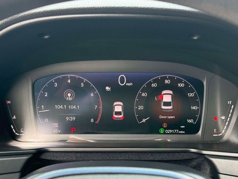 Certified 2023 Honda Accord EX image 28
