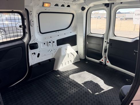 Used 2021 RAM ProMaster City Tradesman w/ Window Group 05 image 15