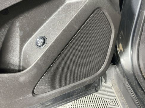 Used 2019 Chevrolet Equinox LT image 19