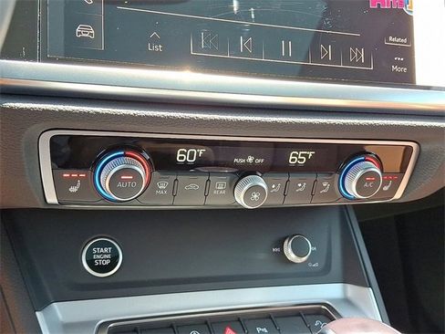 New 2025 Audi Q3 2.0T Premium image 12