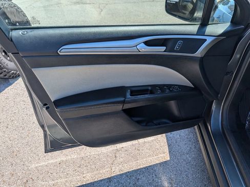 Used 2020 Ford Fusion S FWD image 11