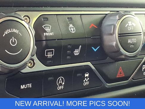 Used 2020 Jeep Gladiator Rubicon AWD/4WD image 5